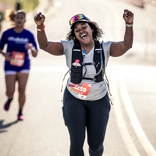 15k female jogger